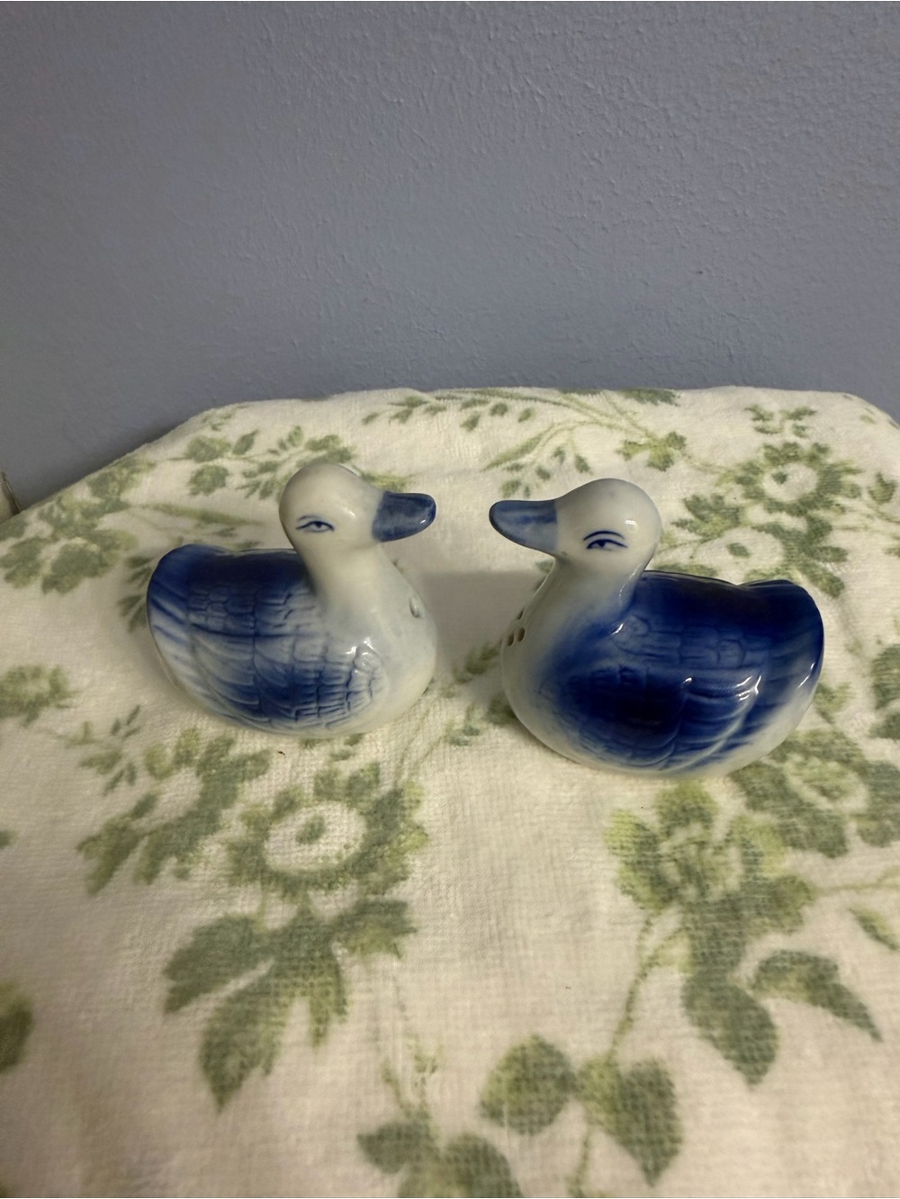 Vintage Ceramic Blue and White Duck salt and pepper shakers Cottagecore